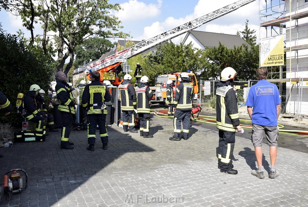 Dachstuhlbrand Koeln Poll Geislarerstr P386.JPG - Miklos Laubert